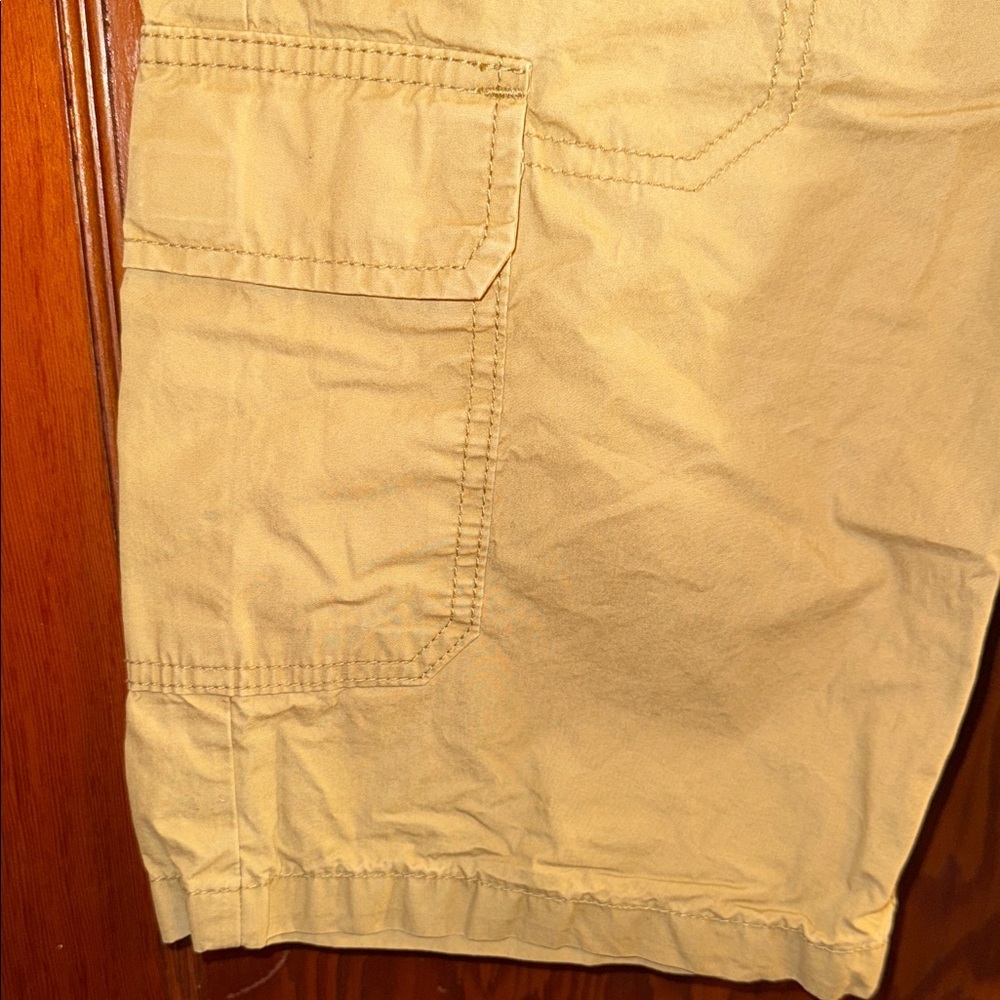 Old Navy Boys Husky Khaki Cargo Shorts - Picture 8 of 8